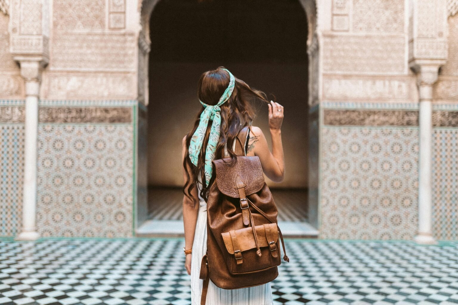 Best Hotels in Paris for Solo Travelers (Top Areas + 7 Picks)