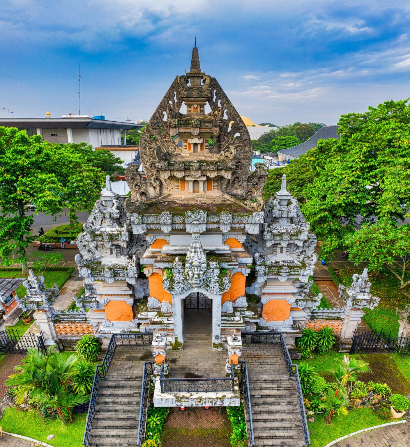 Where to Stay in Mataram (First-Time Visitor Guide)