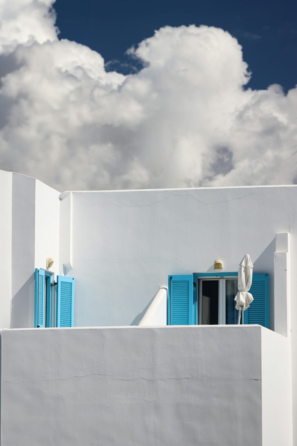 Where to Stay in Perissa, Greece (Best Areas + Top Hotels for First-Time Visitors)