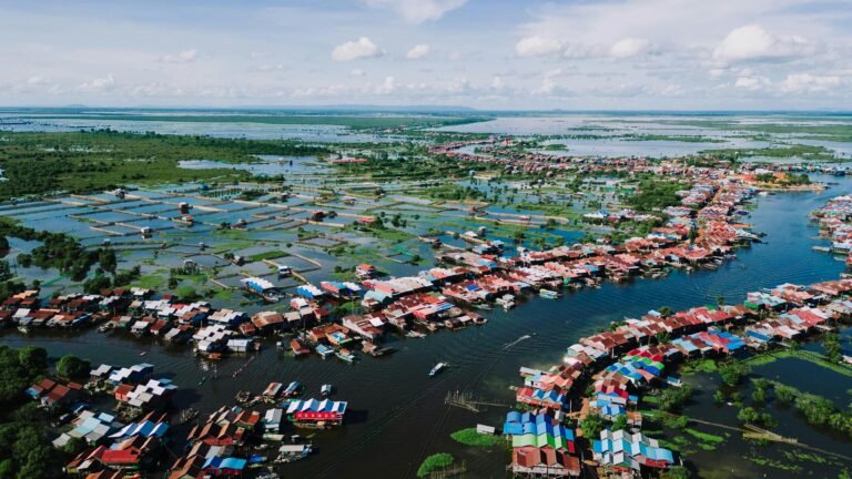 Where to Stay in Kompong Khleang Floating Village (First-Time Visitor Guide)