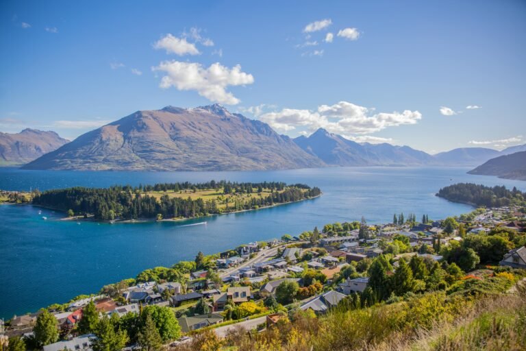 Best Hotels in Queenstown (Families): Top Places to Stay Near Lake Wakatipu & the Gondola