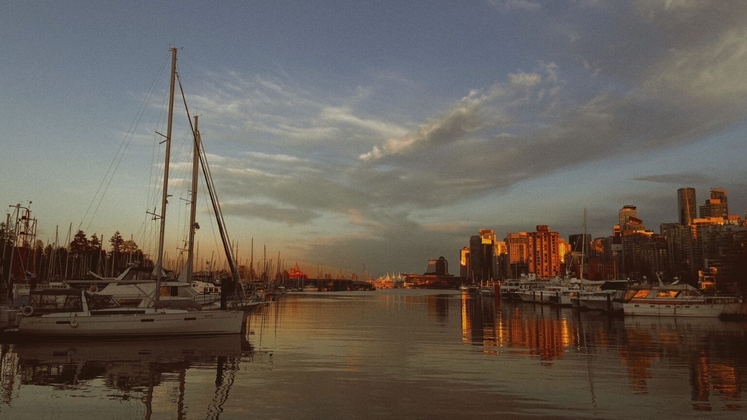 Best Hotels in Vancouver: Top Stays by Neighborhood (Luxury to Budget)