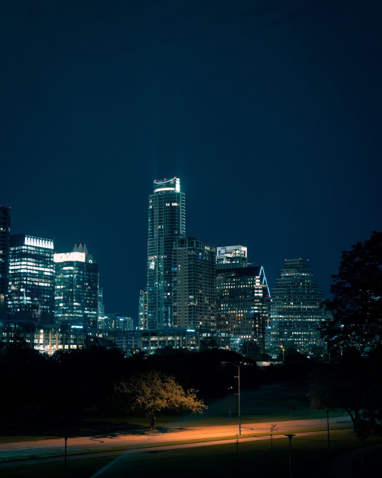 Best Hotels in Austin (By Neighborhood): Top Stays for Live Music, Food & Fun