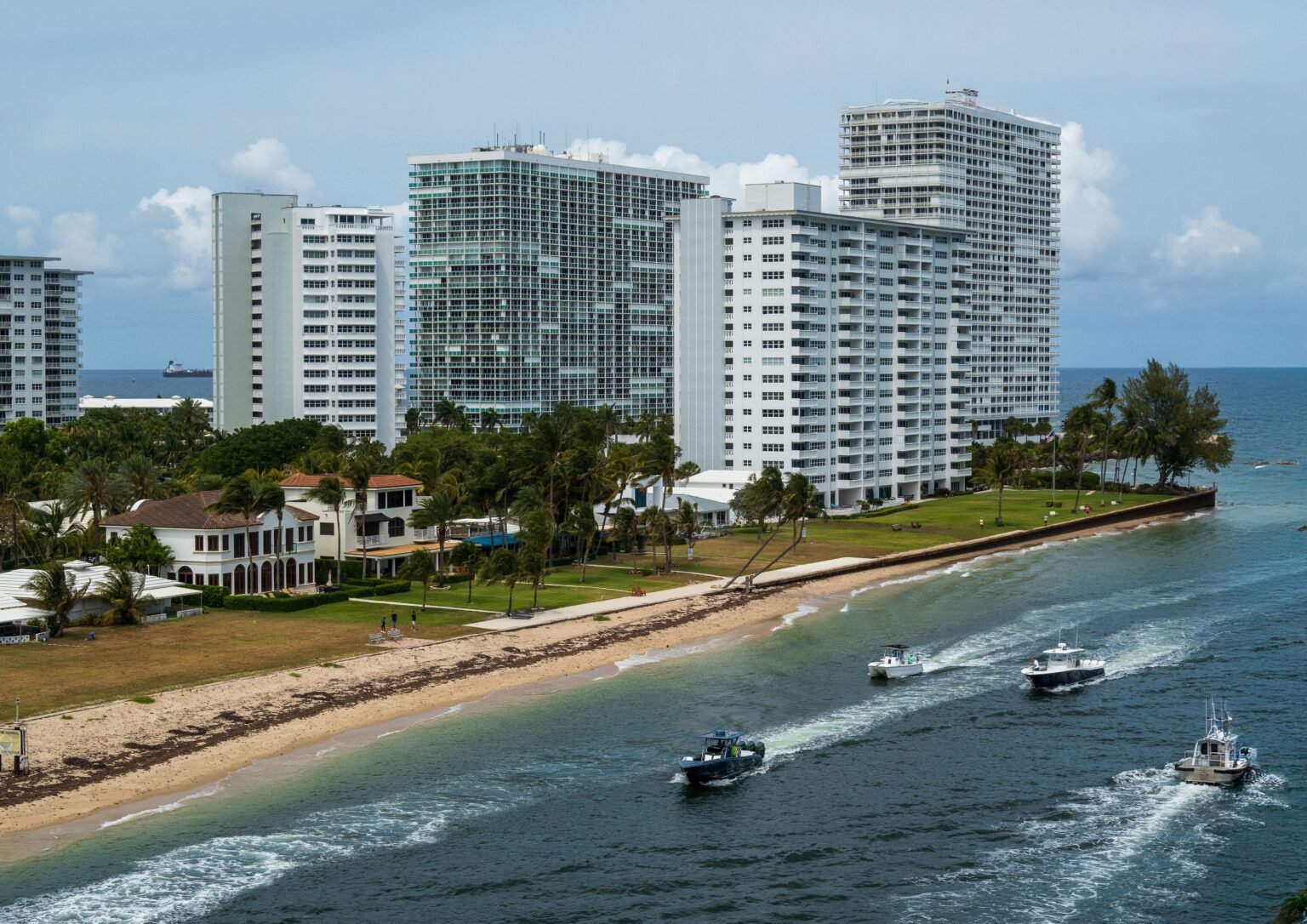 Best Hotels in Fort Lauderdale: Top Stays by Beach, Las Olas & the Marina