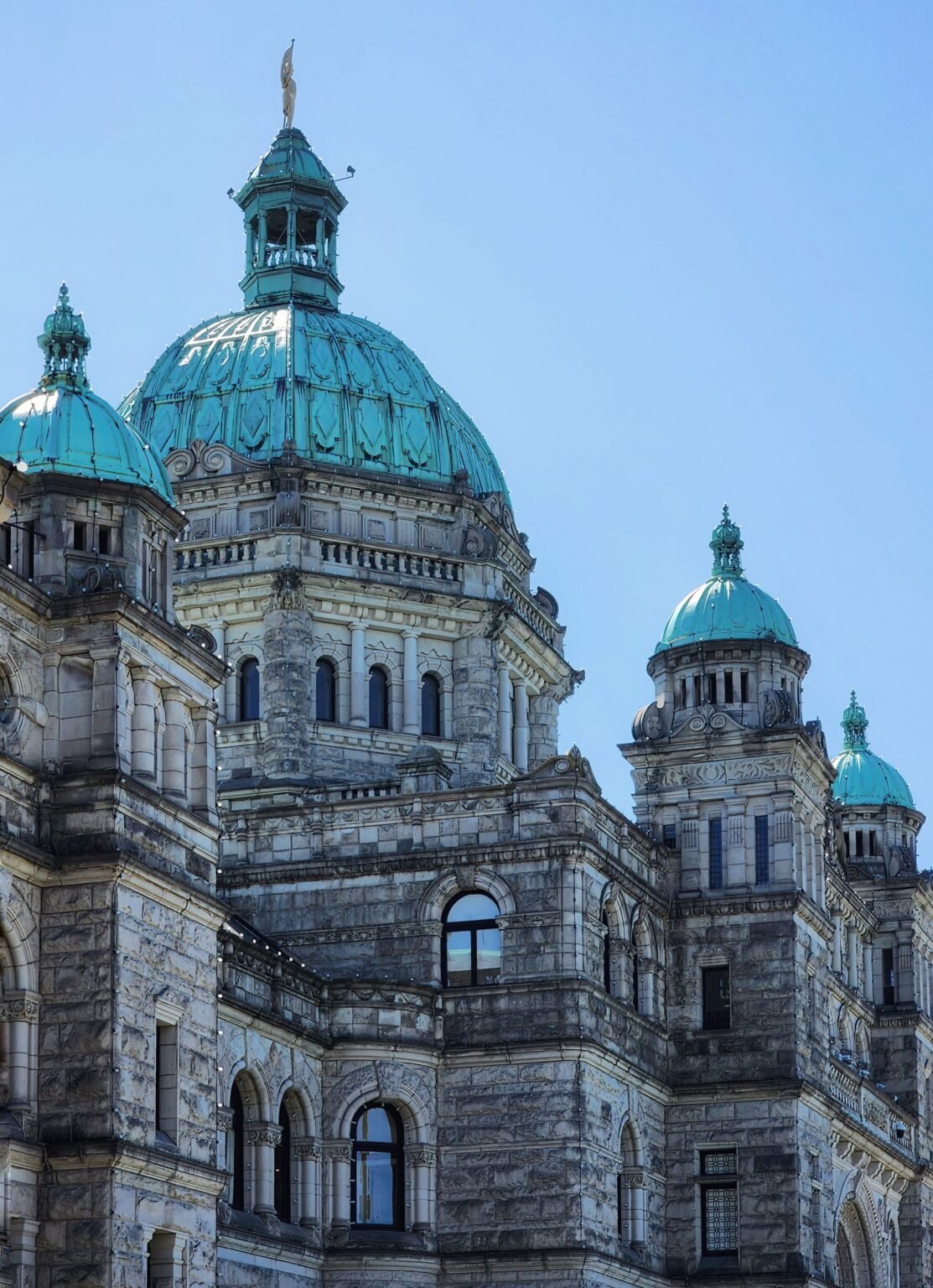 Best Hotels in Victoria: Top Stays by Neighborhood (Luxury to Budget)